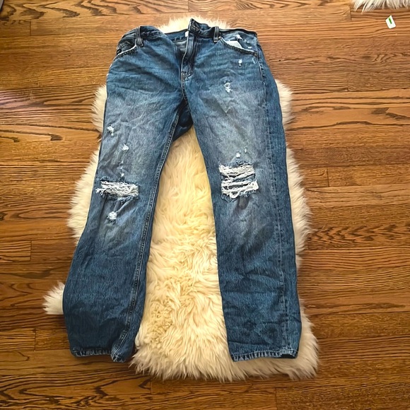 Ripped light wash straight jeans never worn - Picture 1 of 2
